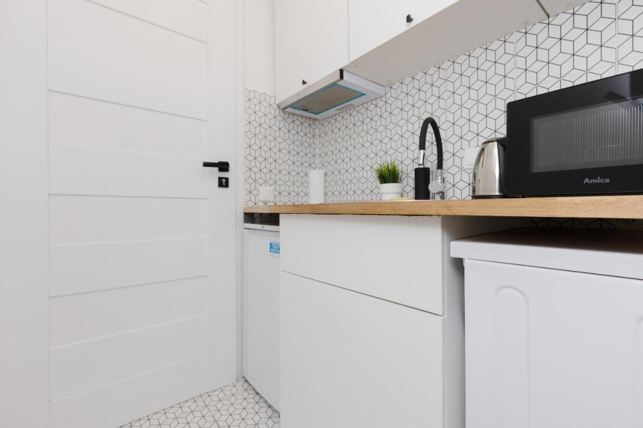 Micro Apartment Near Fort Mokotow By Noclegi Renters Varsó Kültér fotó